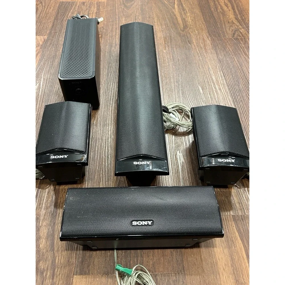 Sony S-AIR Surround Amplifier TA-SA100WR 2 Sur,‎ 1 Centre, 1 Front Speakers 5pcs